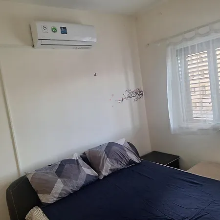 Easy 2 Bedroom Apartment, Makenzi * لارنكا