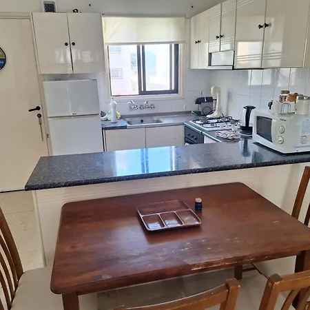 Apartament Easy 2 Bedroom Apartment, Makenzi *