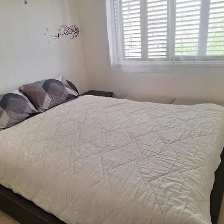Easy 2 Bedroom Apartment, Makenzi لارنكا