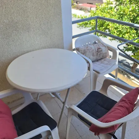 Easy 2 Bedroom Apartment, Makenzi Apartament