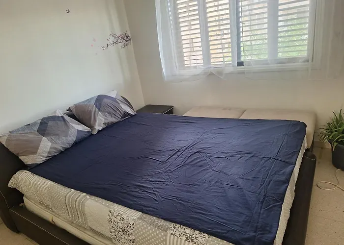 Easy 2 Bedroom Apartment, Makenzi Apartment *