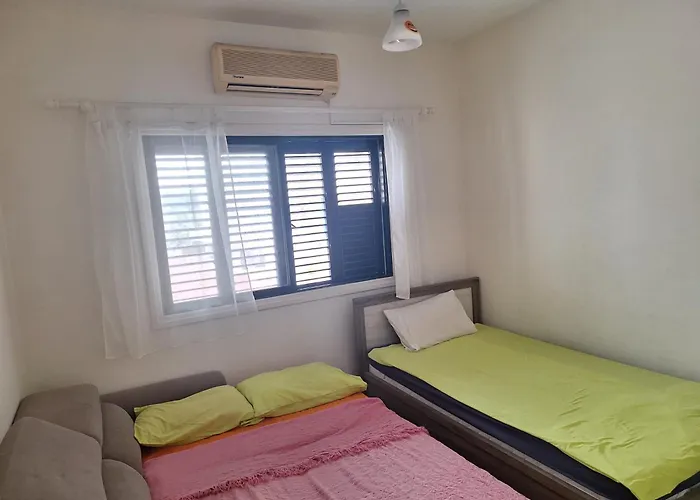 Easy 2 Bedroom Apartment, Makenzi Apartment *