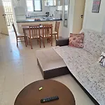 Apartmán Easy 2 Bedroom Apartment, Makenzi *