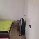 Easy 2 Bedroom Apartment, Makenzi Apartmán Larnaca