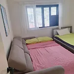 Easy 2 Bedroom Apartment, Makenzi Apartmán Larnaca
