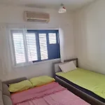 Easy 2 Bedroom Apartment, Makenzi Apartmán *