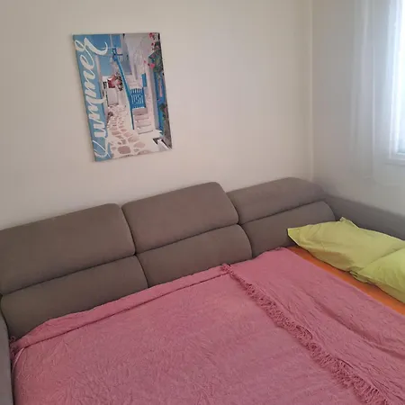 Easy 2 Bedroom Apartment, Makenzi Apartmán Larnaca