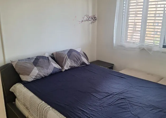 Апартаменты Easy 2 Bedroom Apartment, Makenzi Ларнака