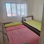 Lägenhet Easy 2 Bedroom Apartment, Makenzi Larnaca
