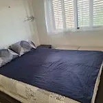 Easy 2 Bedroom Apartment, Makenzi Lägenhet *