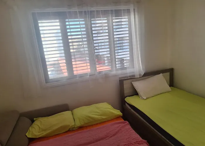 Easy 2 Bedroom Apartment, Makenzi Larnaca