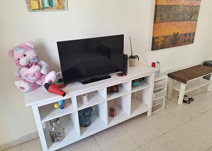 Easy 2 Bedroom Apartment, Makenzi * Larnaca