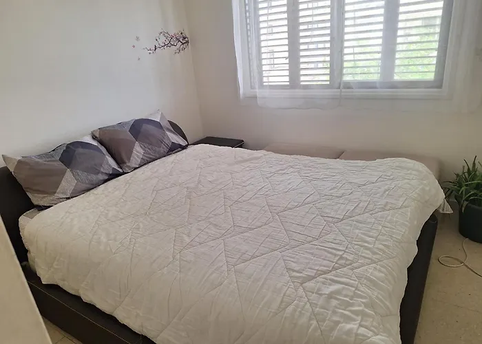 Easy 2 Bedroom Apartment, Makenzi Larnaca